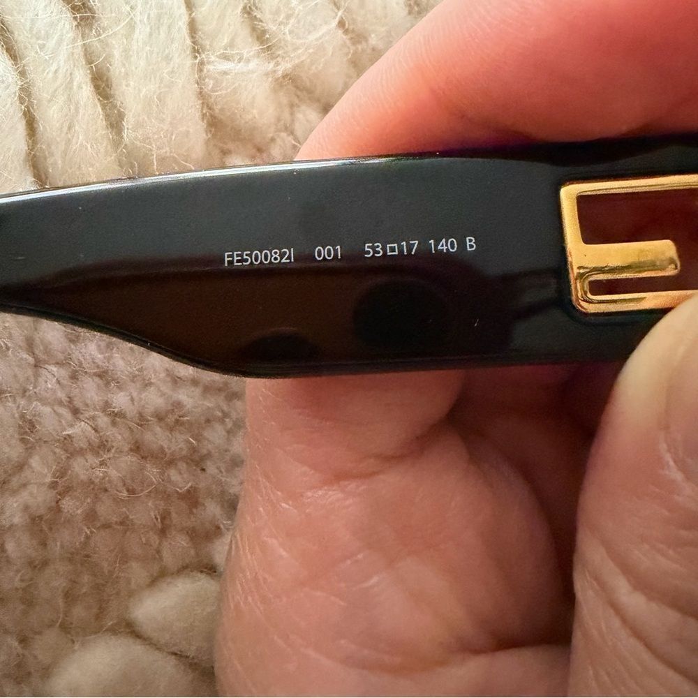 Fendi square eyeglasses - Picture 7 of 7
